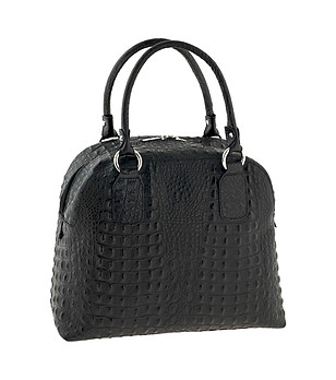 Черна кожена дамска чанта с релеф снимка