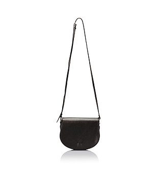 Черна дамска чанта с капак Lavoni снимка
