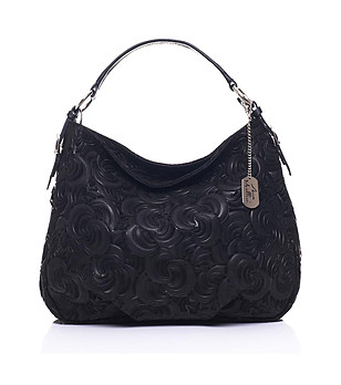 Черна дамска чанта с фигурални мотиви снимка