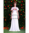 Дълга бяла рокля с флорални мотиви-0 снимка