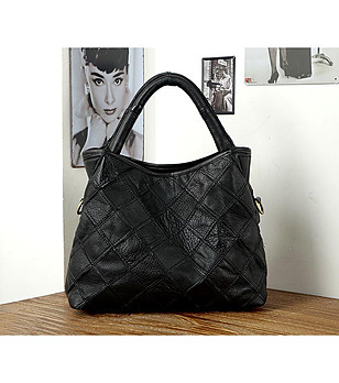 Черна дамска кожена чанта Darla снимка