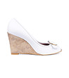 Бели дамски обувки от естествена кожа-2 снимка