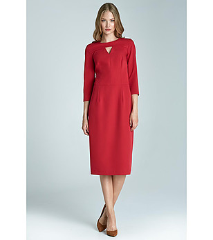 Червена рокля с изрязан елемент Vivian снимка