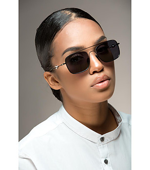 Дамски слънчеви очила в цвят каки снимка