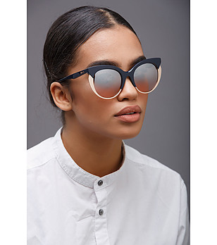 Дамски слънчеви очила в тъмносиньо и златисто снимка