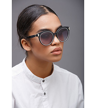 Дамски очила в тъмносиво с тъмни лещи с преливащ ефект снимка