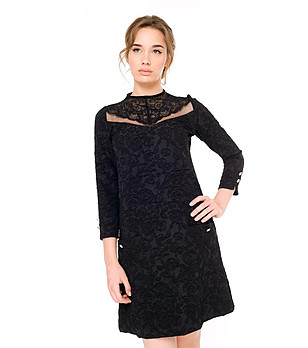 Черна рокля с флорални мотиви Marion снимка