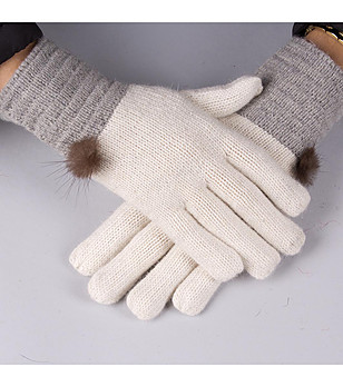 Дамски ръкавици в цвят крем Berta снимка