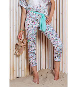 Дамски памучен панталон с флорален принт снимка