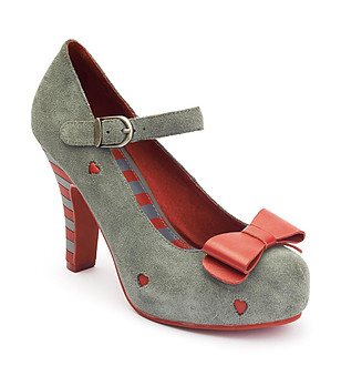 Сиви велурени дамски обувки с червени елементи снимка