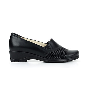 Дамски обувки в черно от естествена кожа Stella снимка