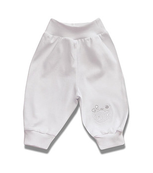 Памучен бебешки панталон в бяло снимка