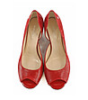 Червени кожени дамски обувки с платформа-1 снимка