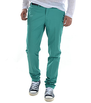 Памучен мъжки спортно-елегантен панталон в зелено снимка
