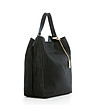 Дълбока кожена дамска чанта в черно-1 снимка