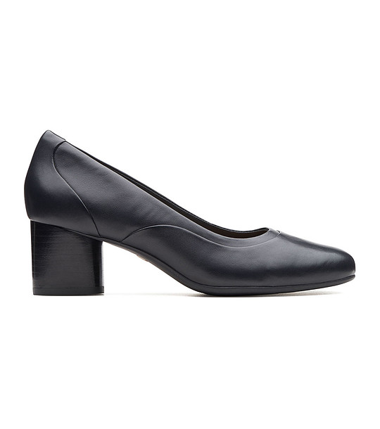 Дамски черни кожени обувки на ток за широки стъпала Cosmo снимка