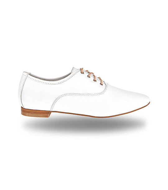 Кожени дамски бели обувки Flora снимка