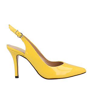 Кожени дамски сандали в жълто Helena снимка