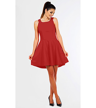 Червена клоширана рокля Eris снимка