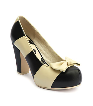 Дамски обувки в черно и цвят крем Sandra снимка