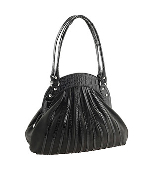 Черна кожена дамска чанта с релефни кантове Isabel снимка