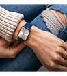 Сребрист дамски часовник с допълнителна синя каишка Emelia-2 снимка