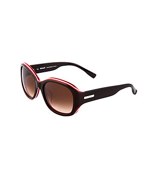 Тъмнокафяви дамски слънчеви очила с контрастни кантове снимка