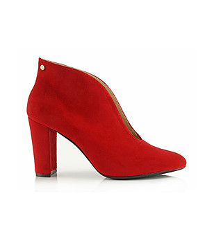 Червени велурени затворени обувки Salsa снимка