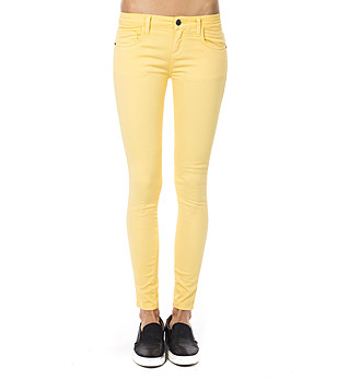 Жълт памучен дамски панталон тип слим Netro снимка