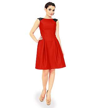 Червена разкроена рокля Sharon снимка