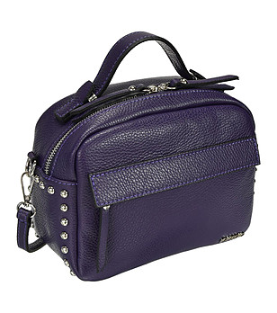 Малка дамска кожена чанта в лилаво Celine снимка