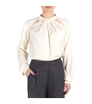 Елегантна дамска блуза в цвят крем снимка