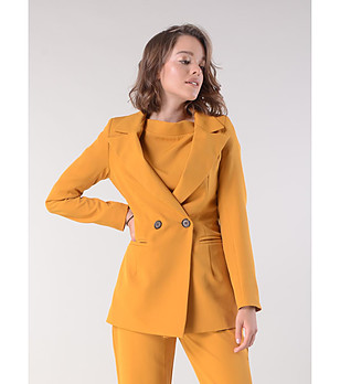 Дамско сако в цвят камел снимка