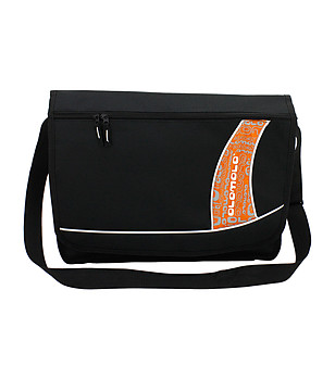 Черна чанта за рамо с оранжев елемент снимка