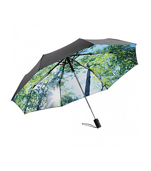 Черен чадър с ефектен принт Гора снимка