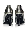 Дамски кожени обувки в сребристо и черно-3 снимка