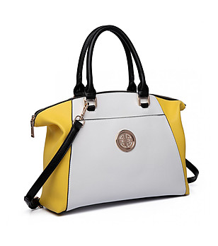 Дамска чанта в бяло и жълто с кръгъл елемент снимка