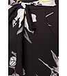 Черен дамски панталон с флорален принт-3 снимка
