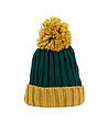 Дамска плетена шапка в зелено и горичца-0 снимка