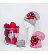 Розова дамска шапка с флорални бродерии-3 снимка
