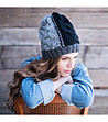 Унисекс зимна шапка в сиво и черно-0 снимка