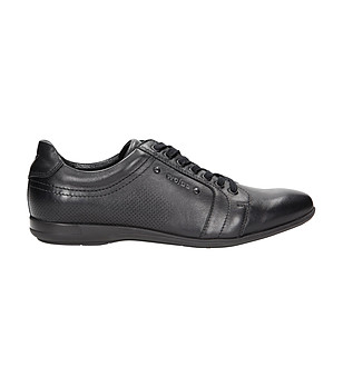 Черни мъжки кожени обувки Bernold снимка