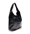Черна кожена дамска чанта с лъскав ефект Belinda-2 снимка