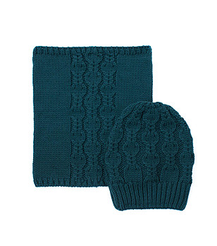 Дамски комплект шал и шапка в тъмнозелен нюанс снимка