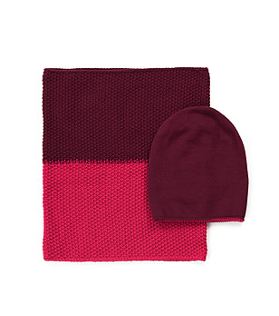 Комплект от шал снуд и шапка в тъмночервено и фуксия снимка