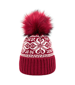 Плетена зимна червена унисекс шапка с пух снимка