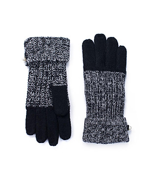 Плетени дамски ръкавици в сиво и черно снимка