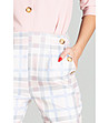 Дамски панталон в екрю на каре в сиво, синьо и розово Sinalia-4 снимка