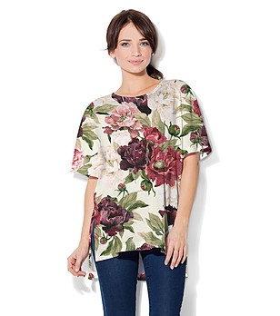 Асиметрична блуза в цвят екрю с флорален принт Flora снимка