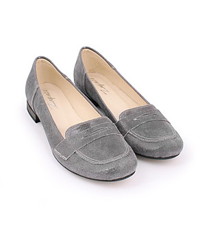 Ефектни сиви дамски кожени обувки Oliana снимка